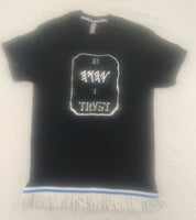 Camiseta hebrea israelita: "En DIOS confío" con flecos premium