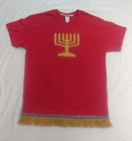 Camiseta hebrea israelita con menorá sagrada y flecos dorados premium (rojo antiguo)